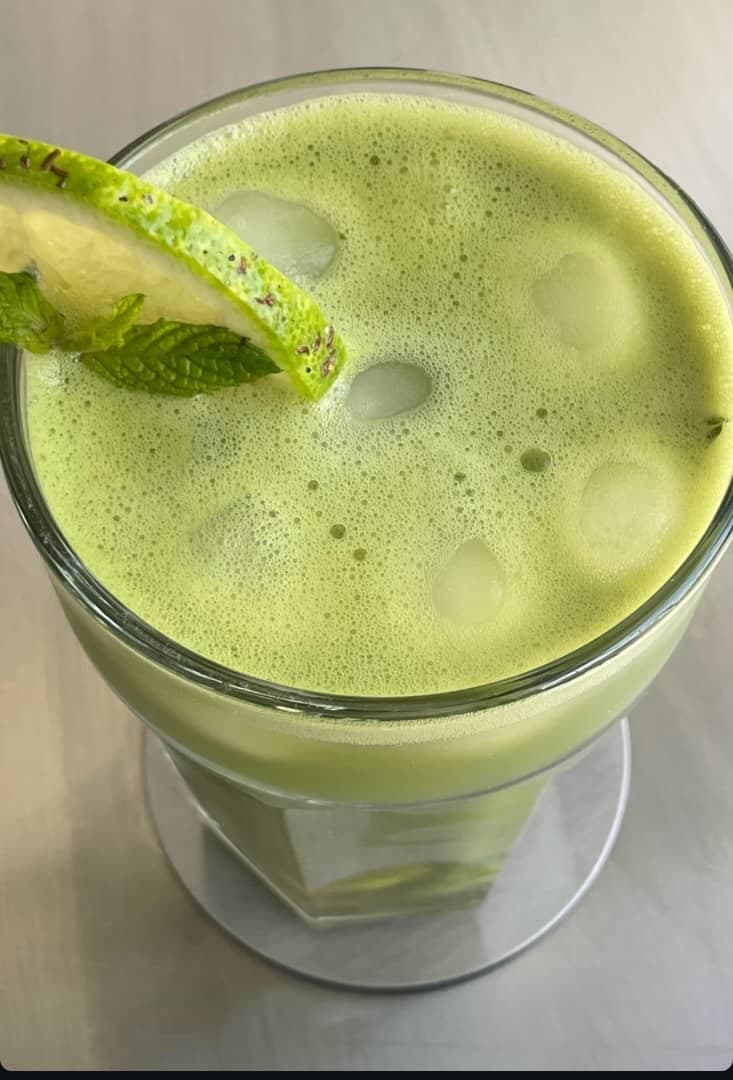 Cold matcha detox water