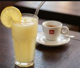 Jus De Citron Pressé