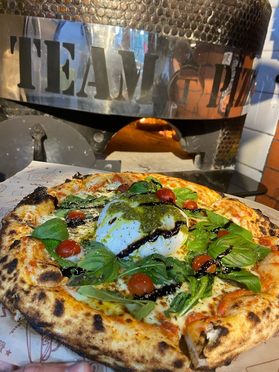 Pizza burrata