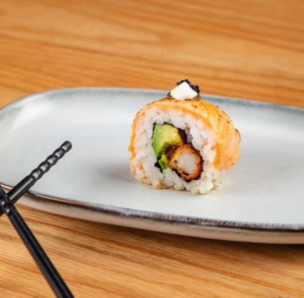 Akita Roll x8