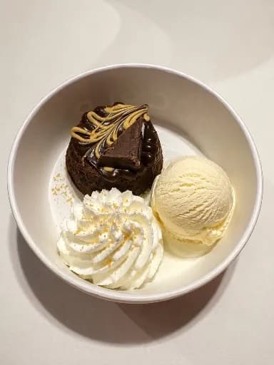 Fondant au chocolat & boule de glace