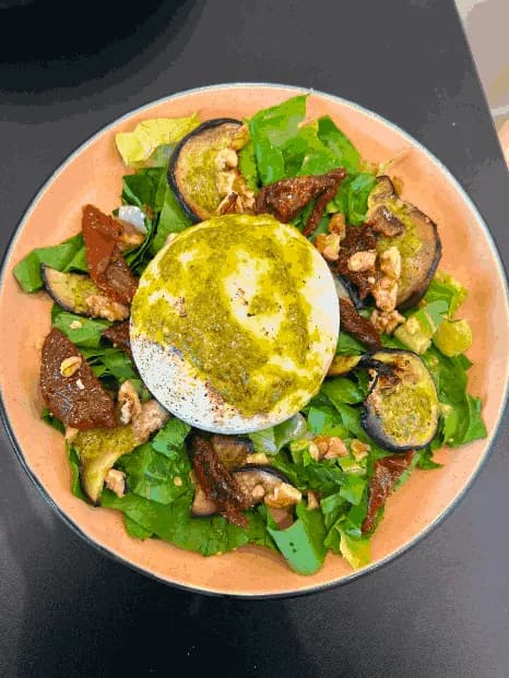 Salade Burrata Mediterranea