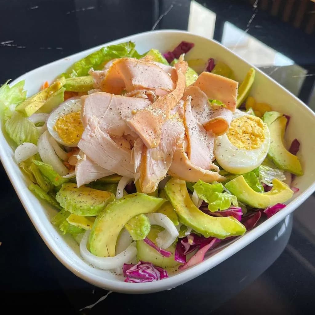 Salade variée charcuterie