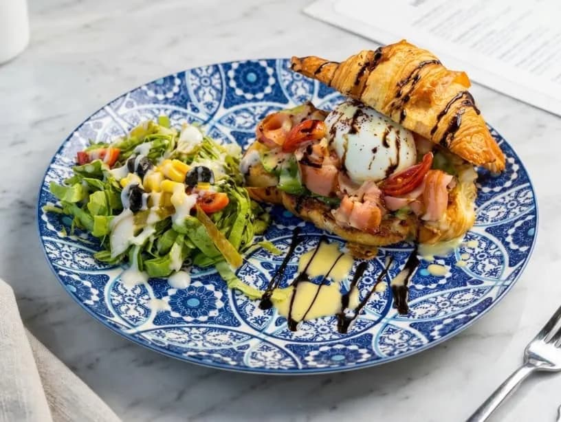 Croissant Saumon avocado